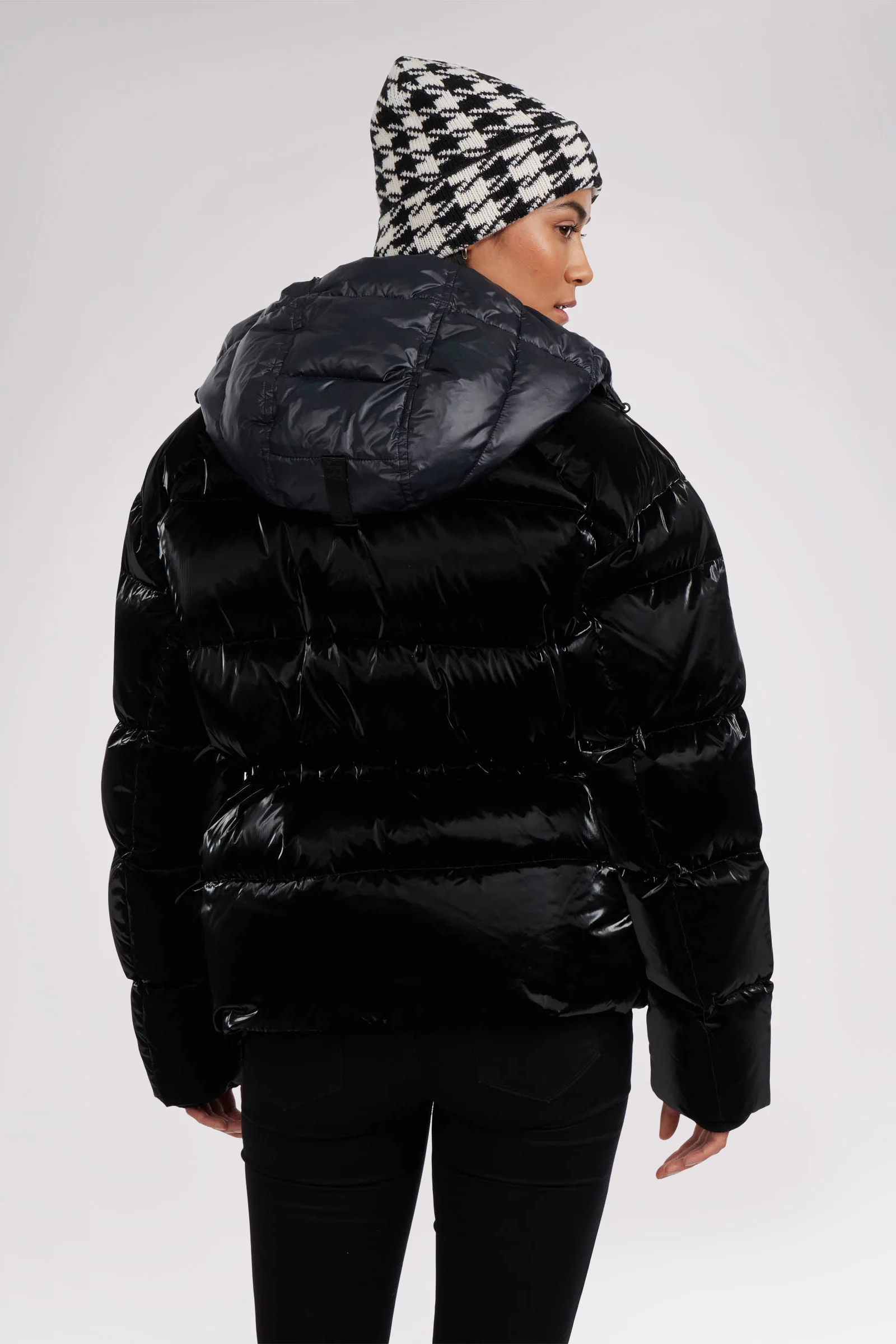Ascella Women's Boxy Fit Short Puffer Jacket - Image 4