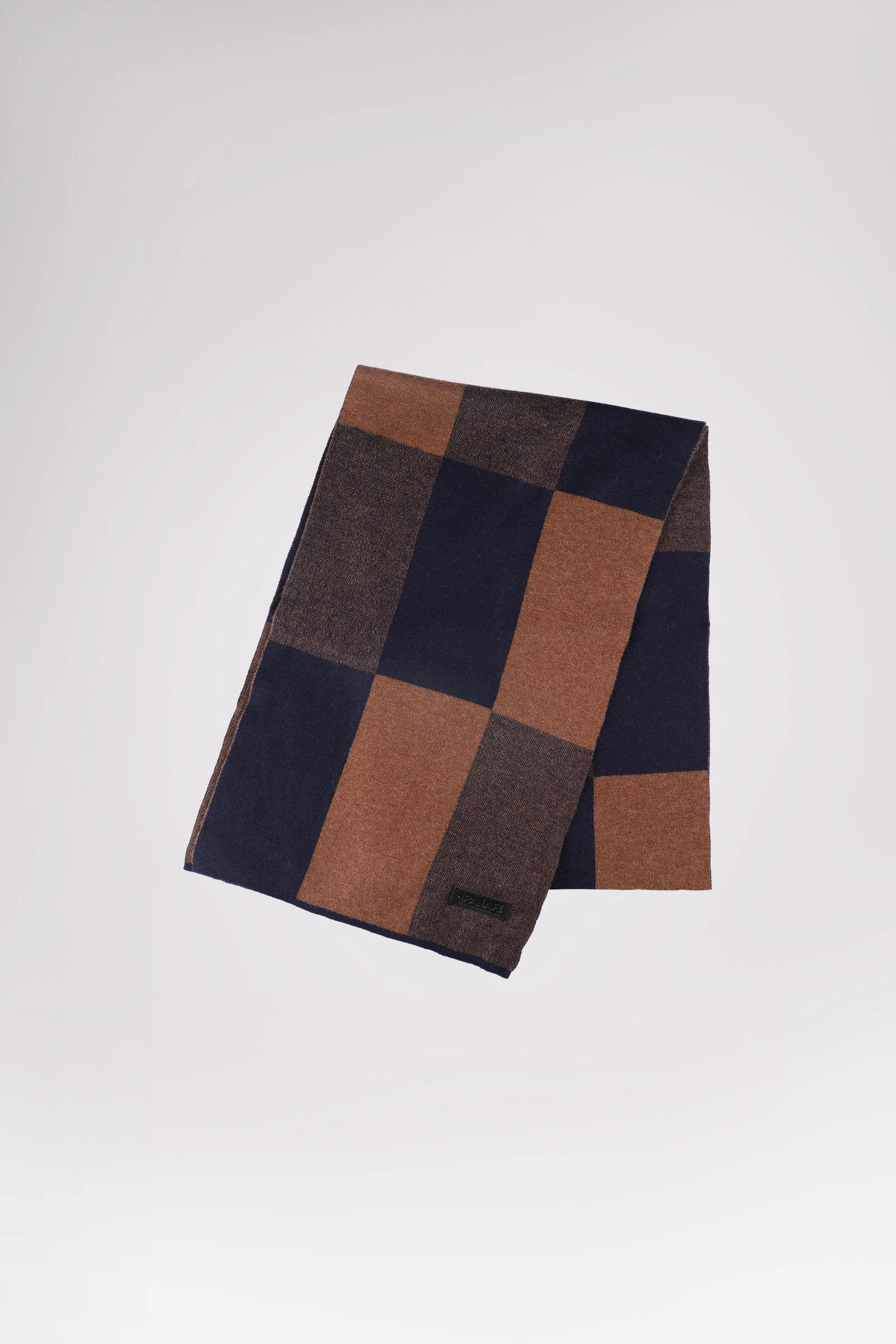 Beaufort Wool Knitted Scarf - Image 3