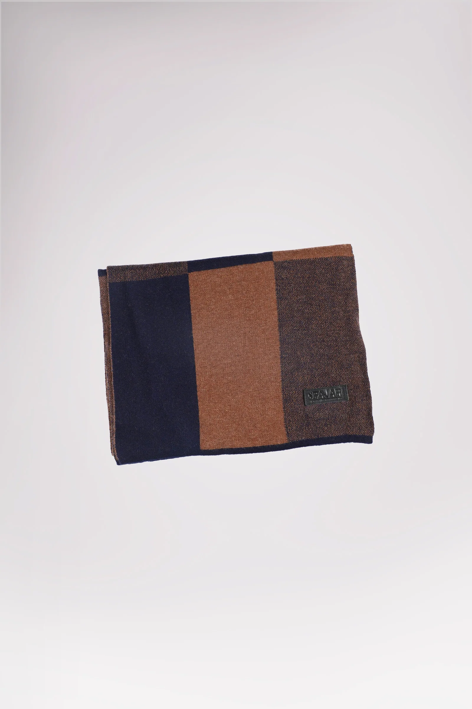 Beaufort Wool Knitted Scarf - Image 4