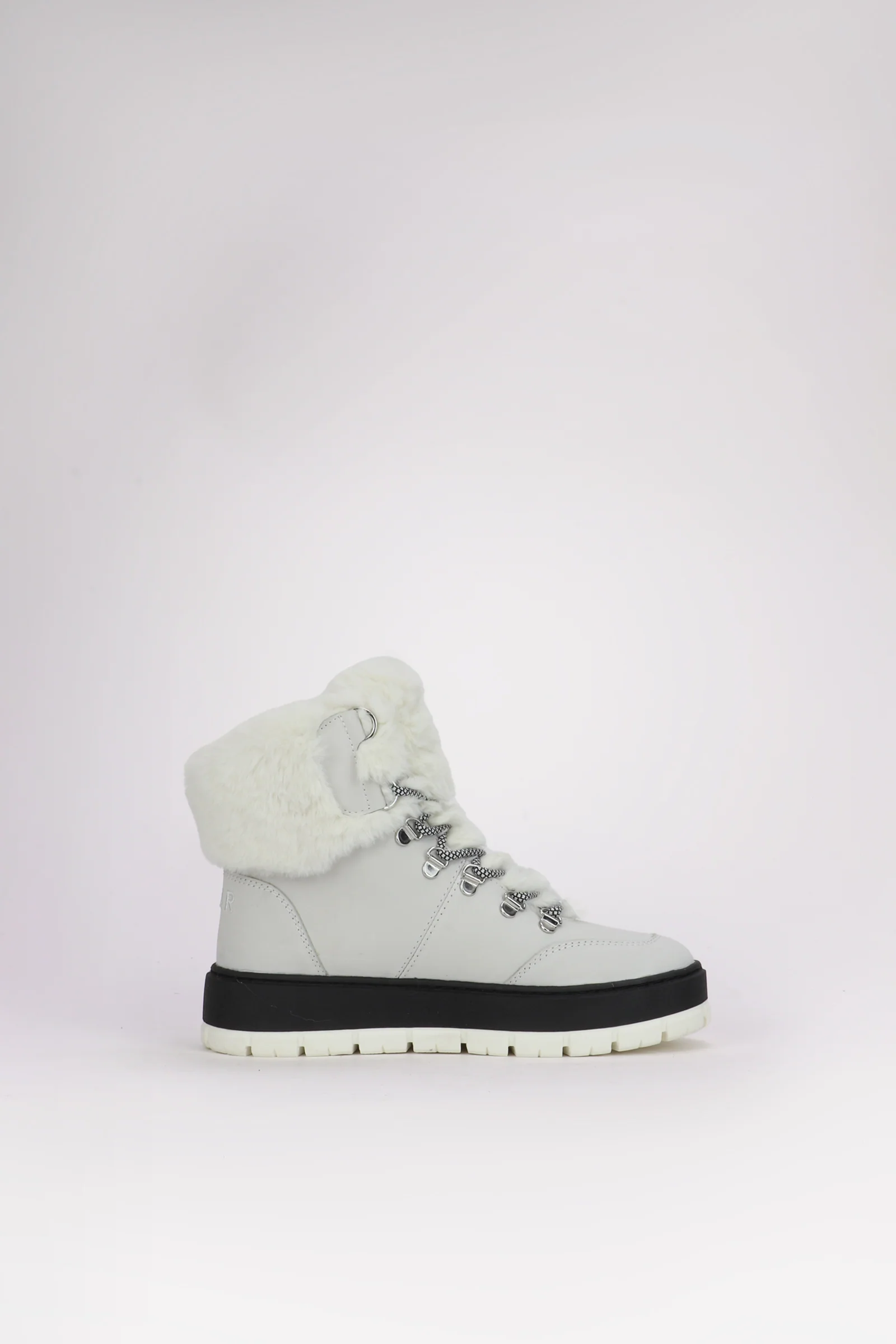 Chalet Women's Lace Up Sneaker Boot - Image 12