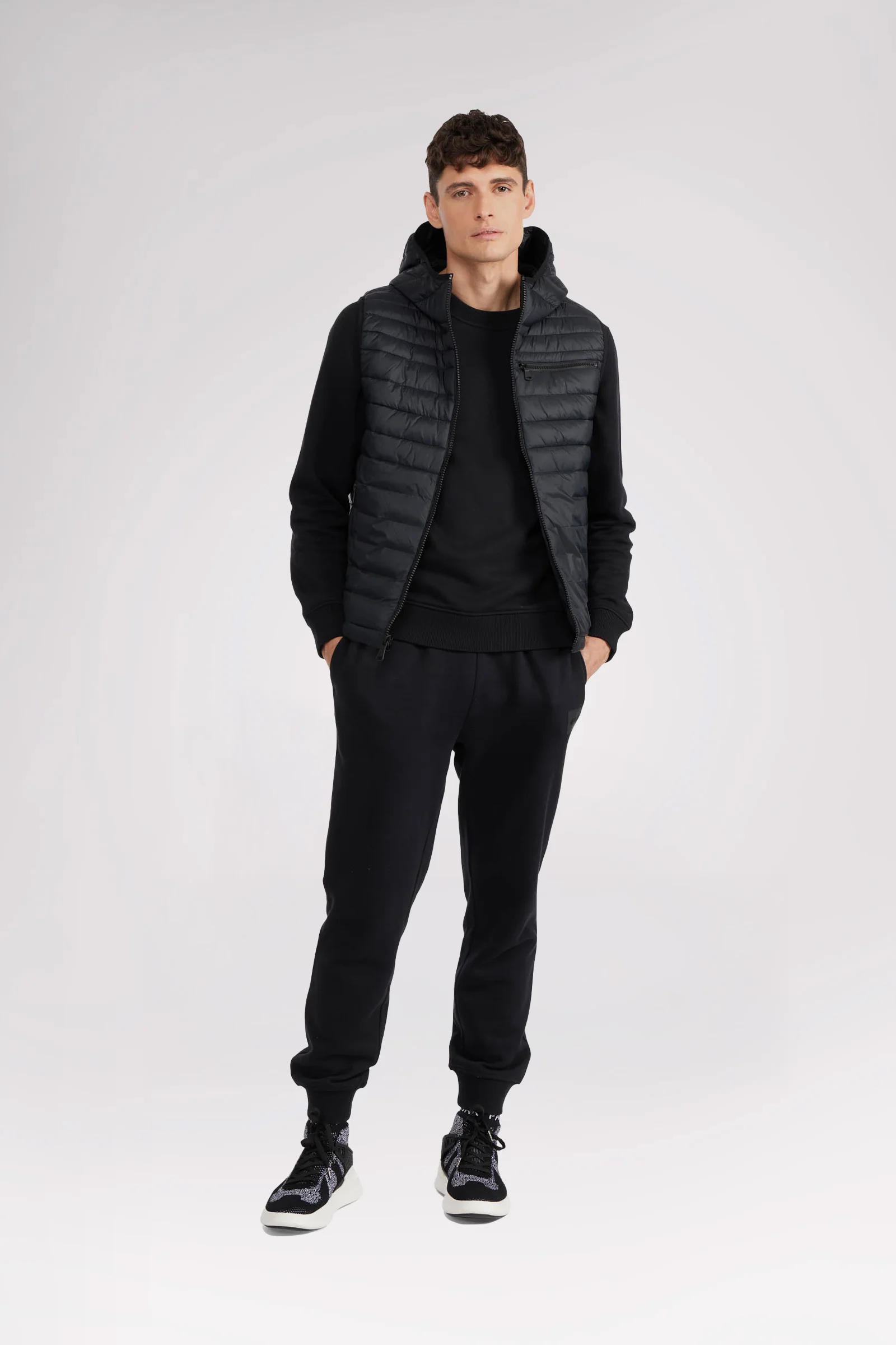 Drew Men's Lightweight Puffer Vest - Image 8