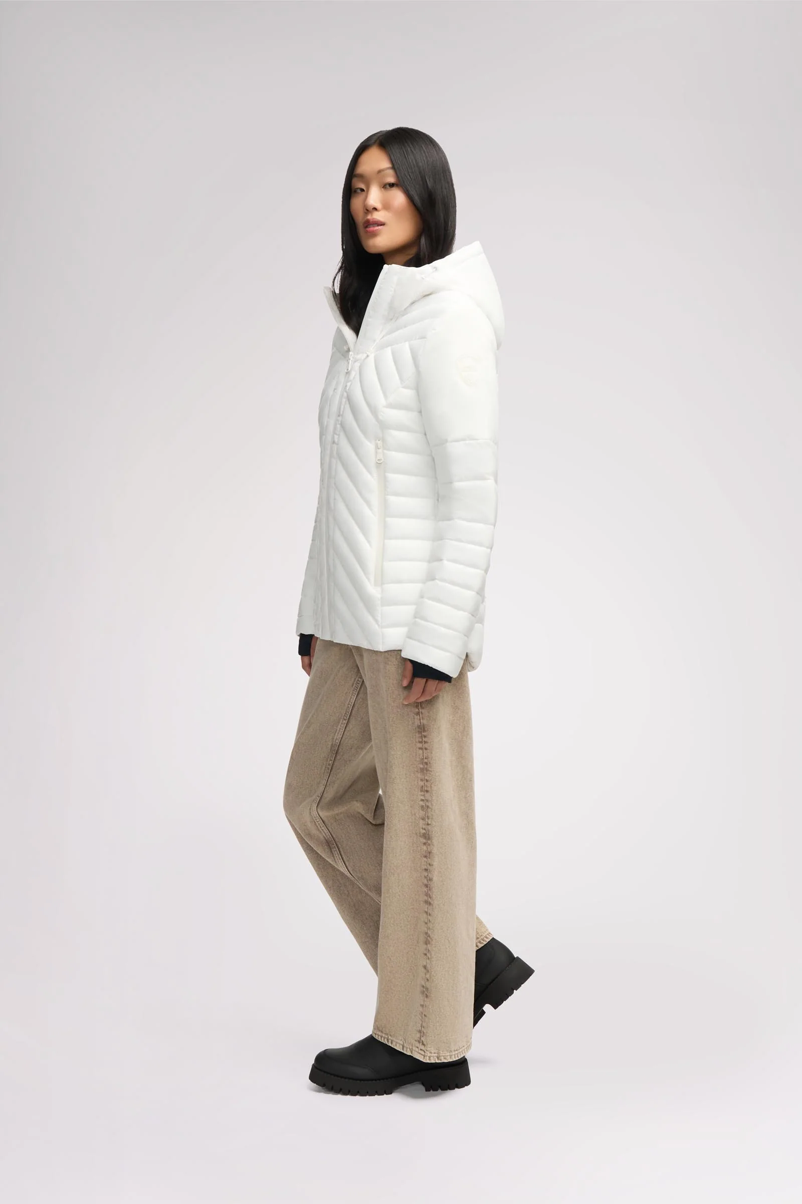 Esmay Women's Lightweight Packable Puffer - Image 23