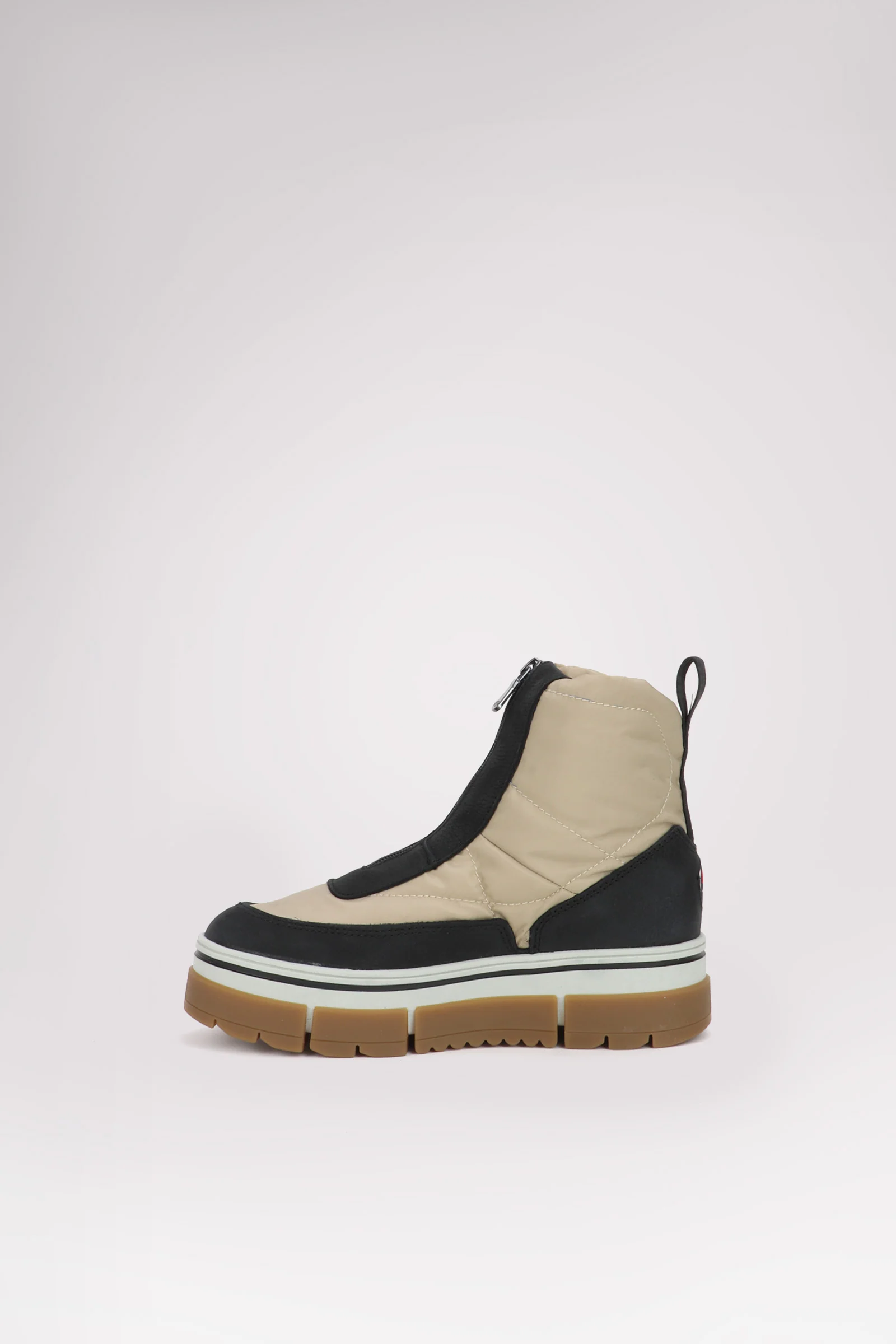 Huila Women's Front Zip Boot w/ Ice Gripper - Image 3