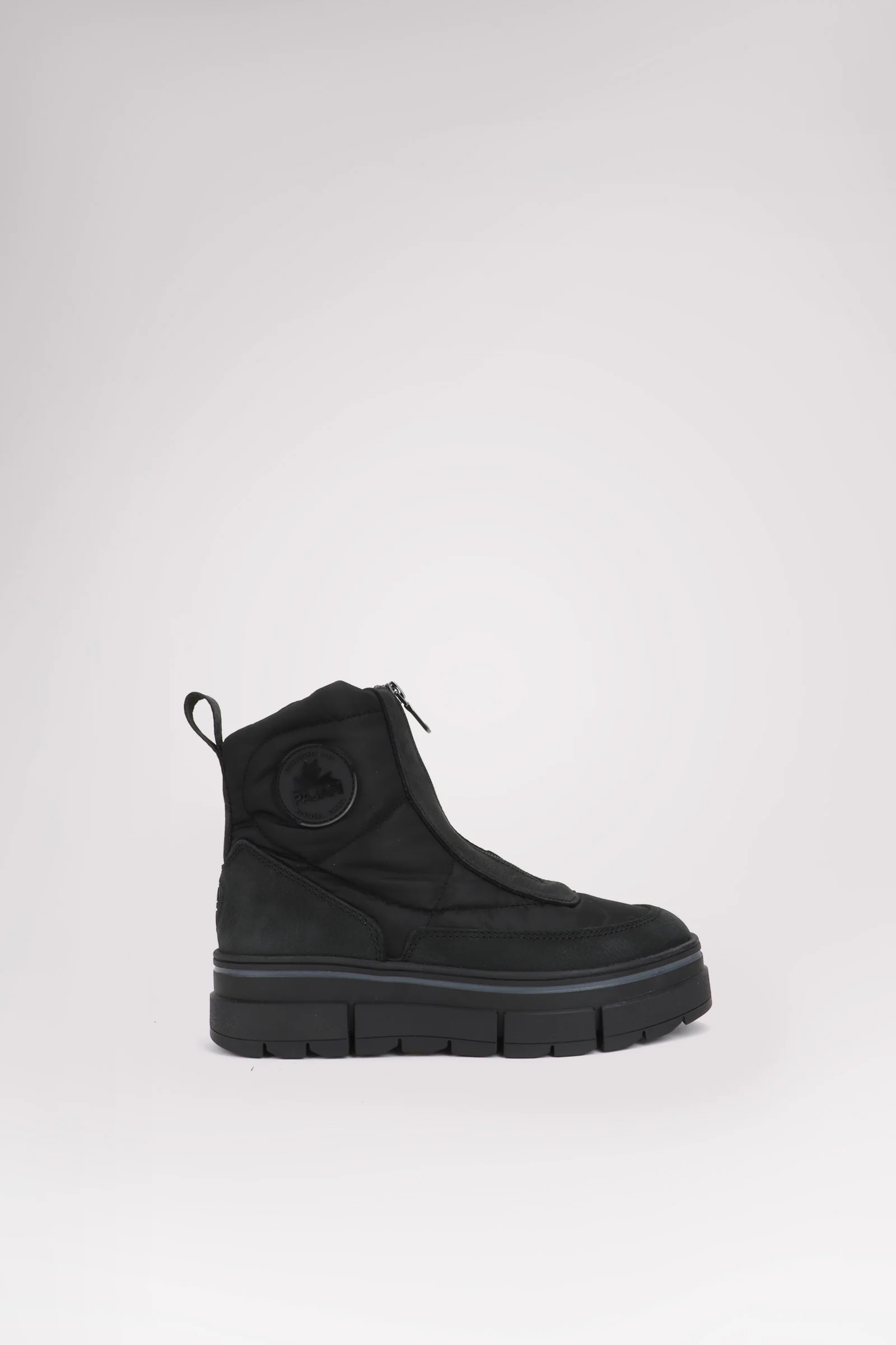 Huila Women's Front Zip Boot w/ Ice Gripper - Image 6