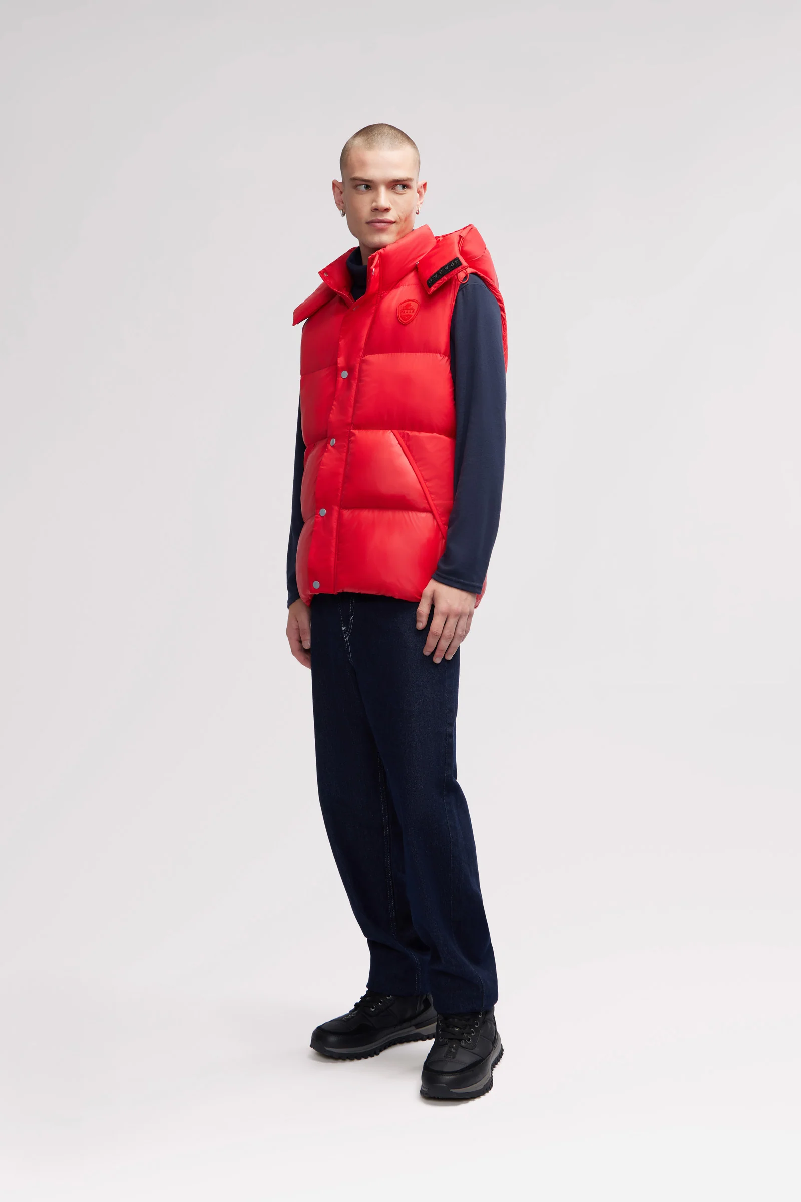 Hyeon Men's Vest - Image 3