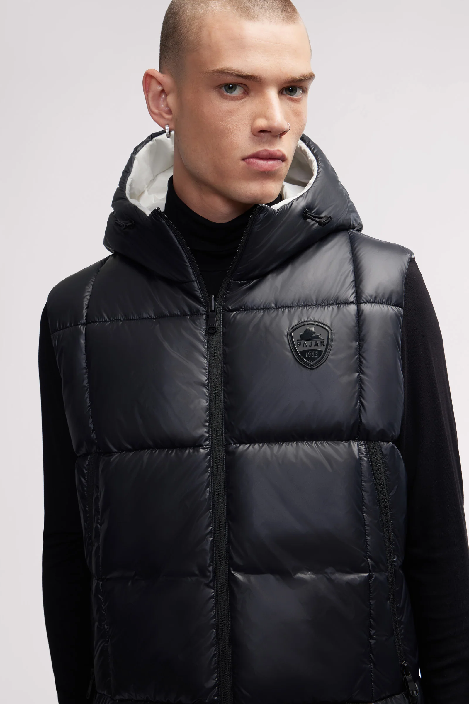 Kirian Men's Reversible Puffer Vest - Image 11