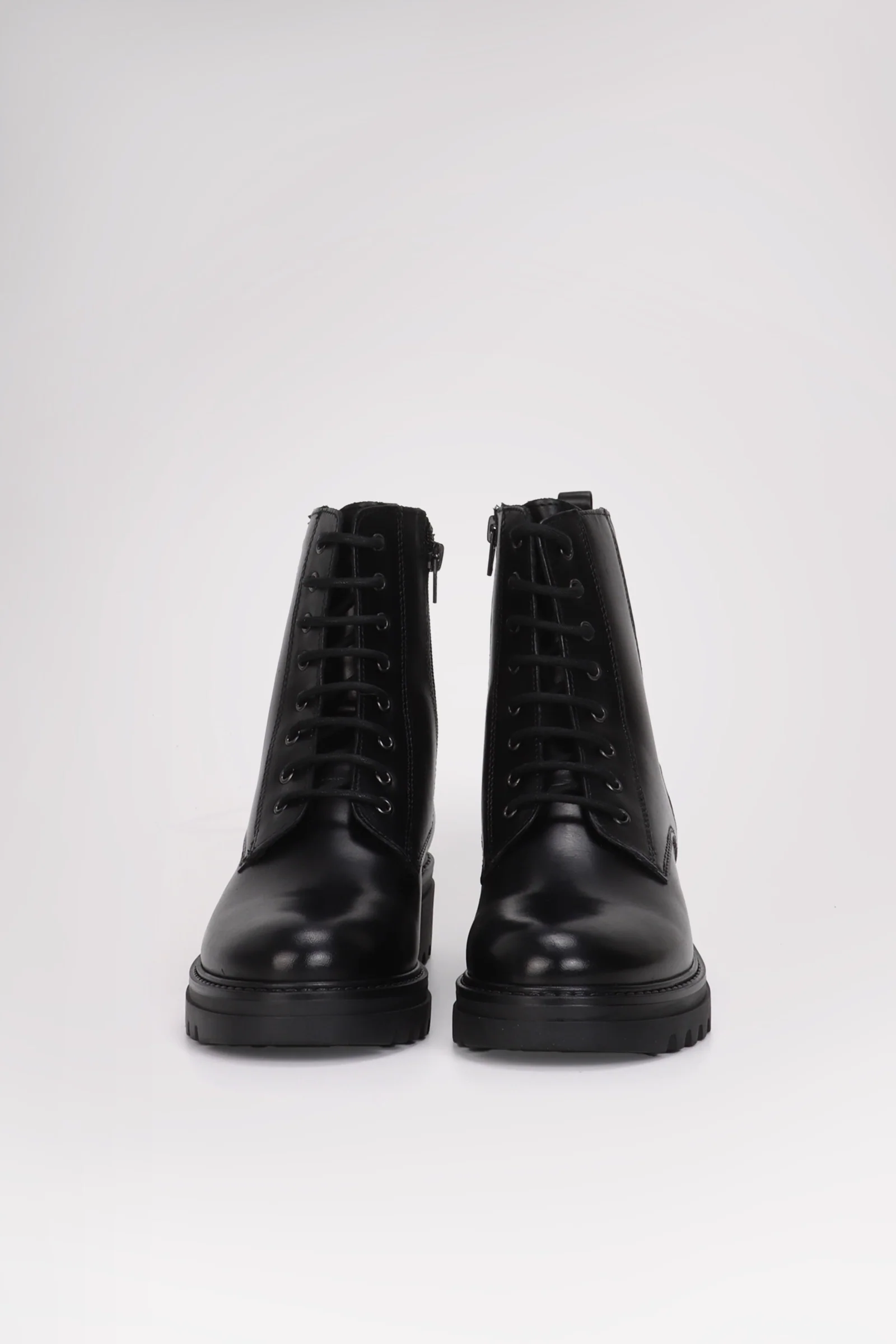 Monterey Women's Lace Up Boot - Image 3