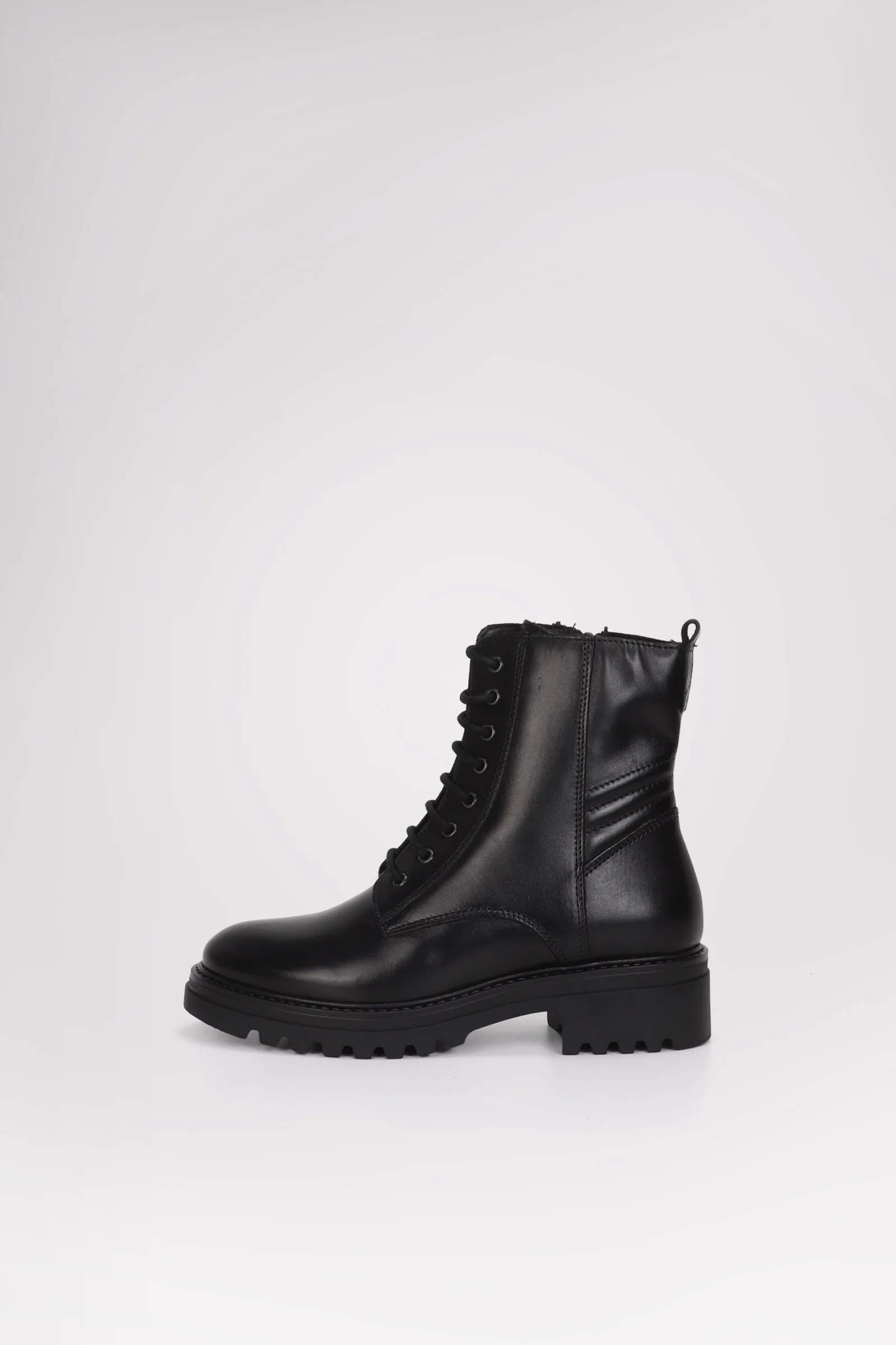 Monterey Women's Lace Up Boot - Image 4