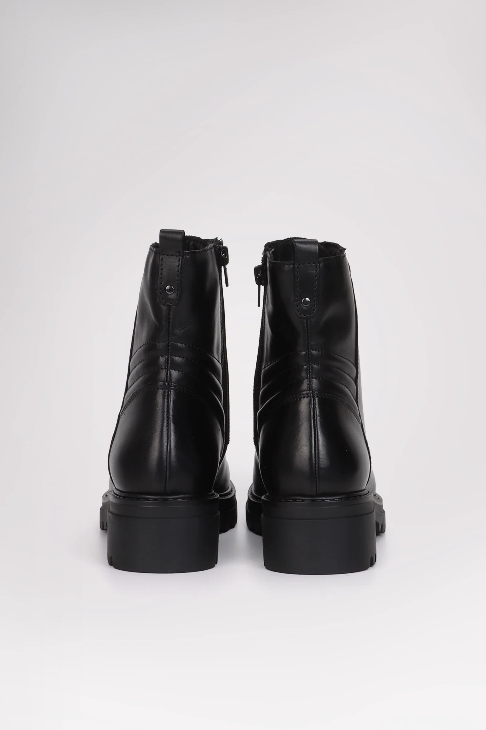 Monterey Women's Lace Up Boot - Image 5