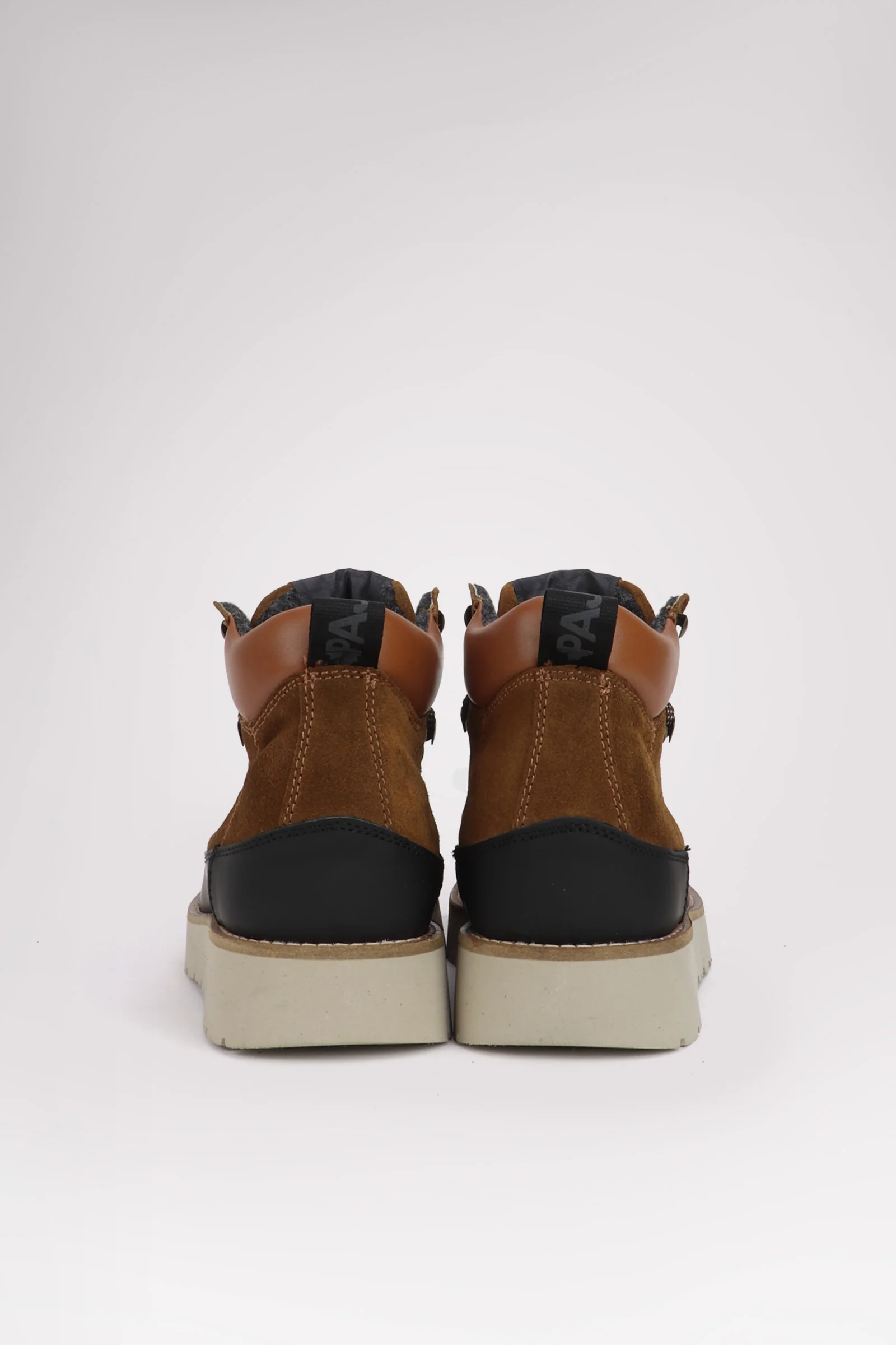 Yak Men's Lace Up Boot - Image 9